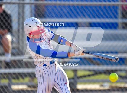 Thumbnail 1 in Los Alamitos vs. Granada Hills Charter photogallery.
