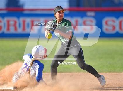 Thumbnail 1 in Los Alamitos vs. Granada Hills Charter photogallery.