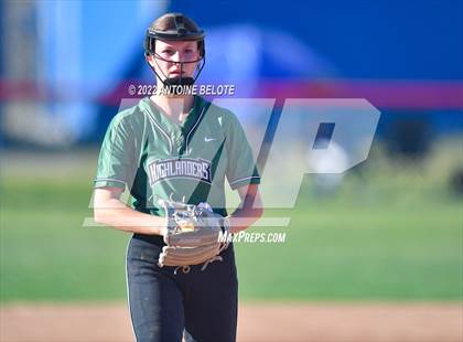 Thumbnail 2 in Los Alamitos vs. Granada Hills Charter photogallery.