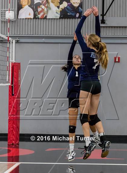 Thumbnail 2 in Pleasant Valley vs. Rio Americano photogallery.
