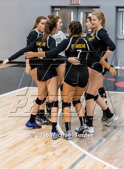 Thumbnail 1 in Pleasant Valley vs. Rio Americano photogallery.