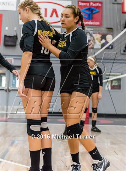 Thumbnail 3 in Pleasant Valley vs. Rio Americano photogallery.
