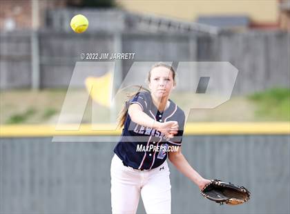 Thumbnail 2 in Lewisburg @ Desoto Central photogallery.