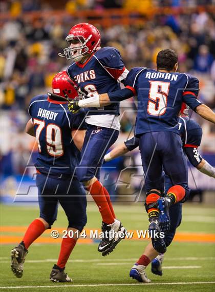 Thumbnail 2 in Hoosick Falls vs. Chenango Forks (NYSPHSAA Class C Final) photogallery.