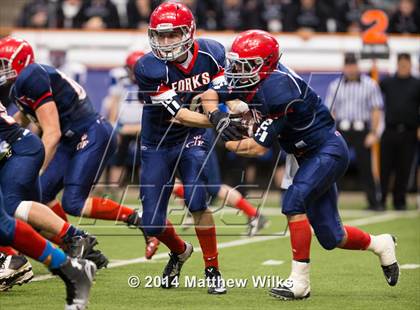 Thumbnail 1 in Hoosick Falls vs. Chenango Forks (NYSPHSAA Class C Final) photogallery.