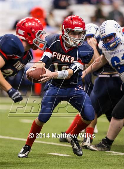 Thumbnail 3 in Hoosick Falls vs. Chenango Forks (NYSPHSAA Class C Final) photogallery.