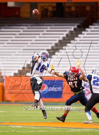 Thumbnail 2 in Hoosick Falls vs. Chenango Forks (NYSPHSAA Class C Final) photogallery.