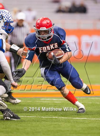 Thumbnail 1 in Hoosick Falls vs. Chenango Forks (NYSPHSAA Class C Final) photogallery.