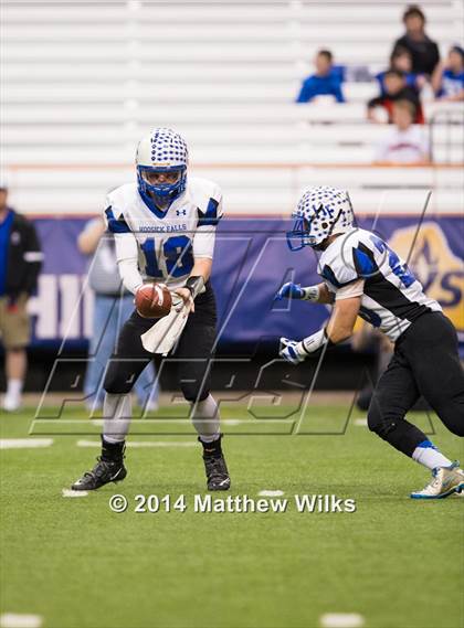 Thumbnail 2 in Hoosick Falls vs. Chenango Forks (NYSPHSAA Class C Final) photogallery.