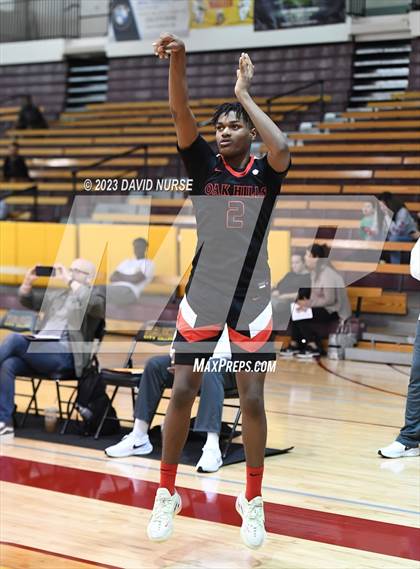 Thumbnail 2 in Oak Hills vs. Valencia photogallery.