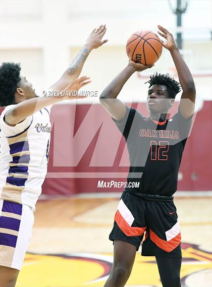 Thumbnail 1 in Oak Hills vs. Valencia photogallery.