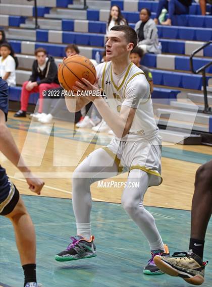 Thumbnail 2 in Yuma Catholic vs Kellis (Winter Hoops Shootout) photogallery.
