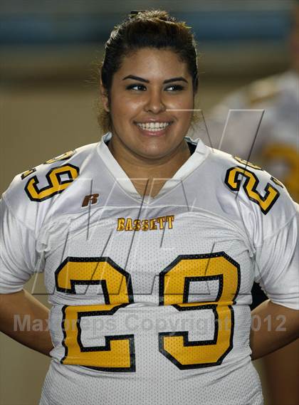Thumbnail 2 in Gladstone vs. Bassett photogallery.