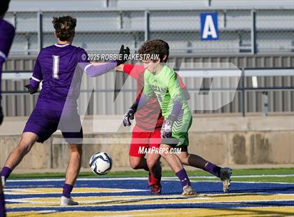 Thumbnail 3 in Hargrave vs. Alvarado (Sulphur Springs 4A Elite Invitational)) photogallery.