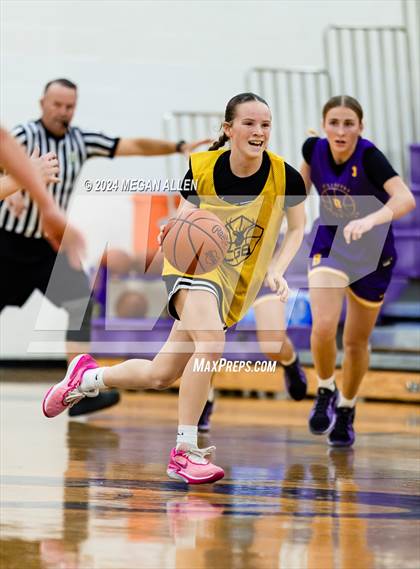 Thumbnail 2 in Centerville @ Bellbrook (Scrimmage) photogallery.
