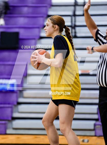 Thumbnail 2 in Centerville @ Bellbrook (Scrimmage) photogallery.