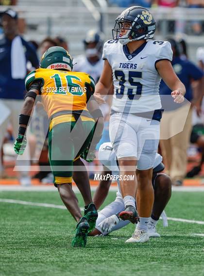 Thumbnail 2 in Lithia Springs vs Douglas County (2022 Inner City Classic) photogallery.