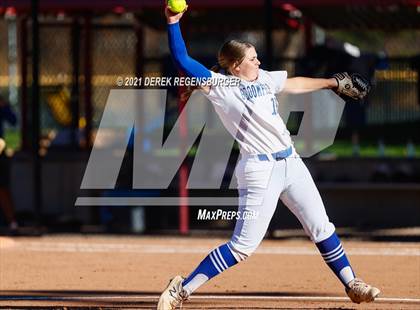 Thumbnail 1 in Broomfield vs Legacy (CHSAA 5A playoff Rd 1) photogallery.