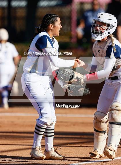 Thumbnail 3 in Broomfield vs Legacy (CHSAA 5A playoff Rd 1) photogallery.