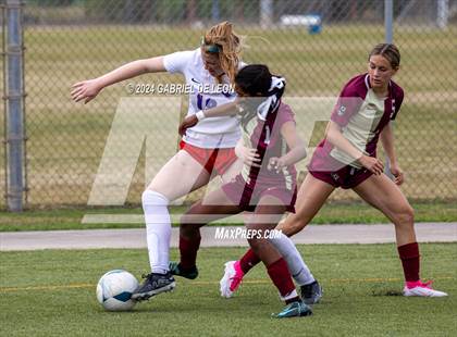 Thumbnail 2 in Rouse vs. Leander (UIL Soccer 5A Region IV Regional Final) photogallery.