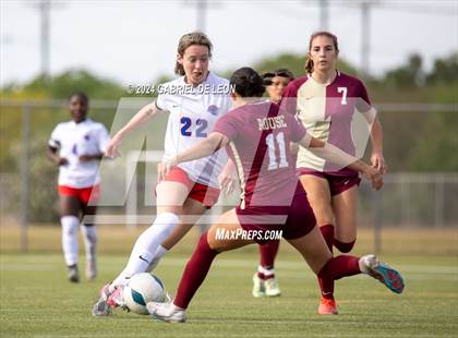 Thumbnail 3 in Rouse vs. Leander (UIL Soccer 5A Region IV Regional Final) photogallery.