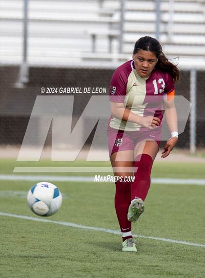 Thumbnail 3 in Rouse vs. Leander (UIL Soccer 5A Region IV Regional Final) photogallery.