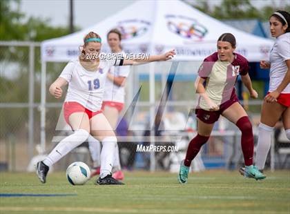 Thumbnail 3 in Rouse vs. Leander (UIL Soccer 5A Region IV Regional Final) photogallery.