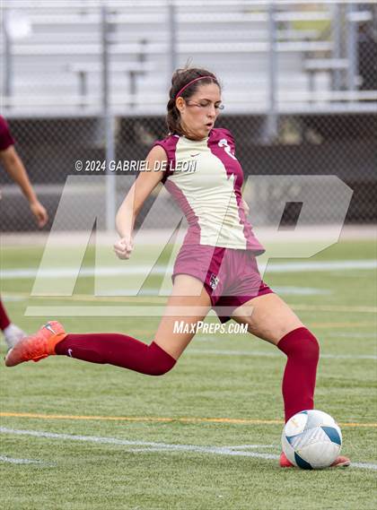 Thumbnail 1 in Rouse vs. Leander (UIL Soccer 5A Region IV Regional Final) photogallery.