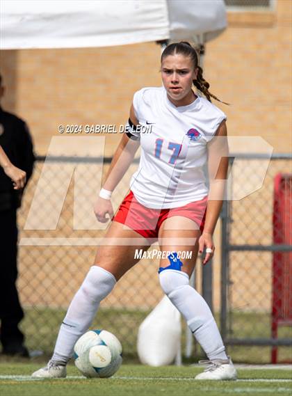 Thumbnail 1 in Rouse vs. Leander (UIL Soccer 5A Region IV Regional Final) photogallery.