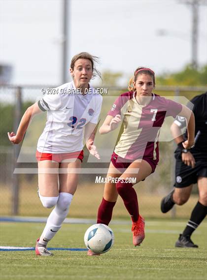 Thumbnail 1 in Rouse vs. Leander (UIL Soccer 5A Region IV Regional Final) photogallery.