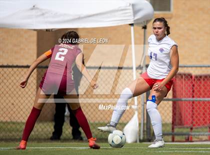 Thumbnail 3 in Rouse vs. Leander (UIL Soccer 5A Region IV Regional Final) photogallery.