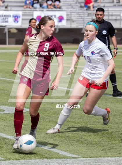 Thumbnail 2 in Rouse vs. Leander (UIL Soccer 5A Region IV Regional Final) photogallery.