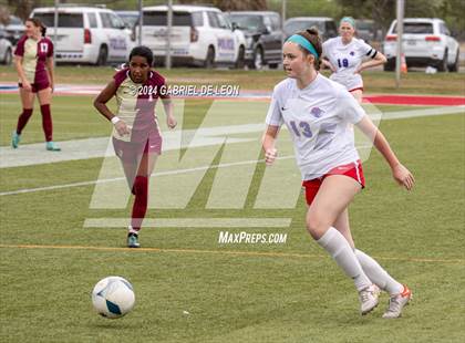 Thumbnail 3 in Rouse vs. Leander (UIL Soccer 5A Region IV Regional Final) photogallery.