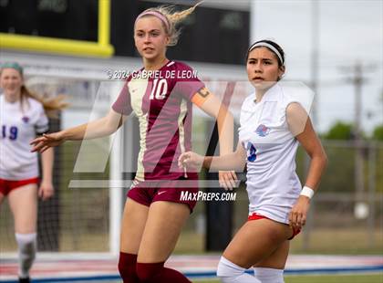 Thumbnail 3 in Rouse vs. Leander (UIL Soccer 5A Region IV Regional Final) photogallery.