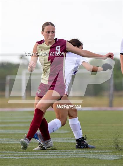 Thumbnail 1 in Rouse vs. Leander (UIL Soccer 5A Region IV Regional Final) photogallery.