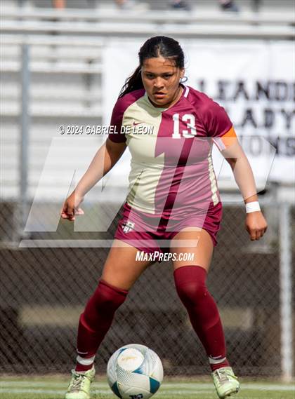 Thumbnail 2 in Rouse vs. Leander (UIL Soccer 5A Region IV Regional Final) photogallery.