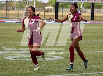 Thumbnail 2 in Rouse vs. Leander (UIL Soccer 5A Region IV Regional Final) photogallery.