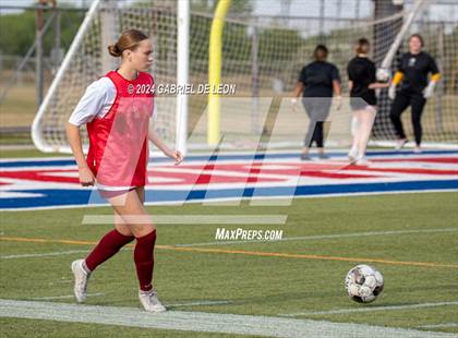 Thumbnail 3 in Rouse vs. Leander (UIL Soccer 5A Region IV Regional Final) photogallery.