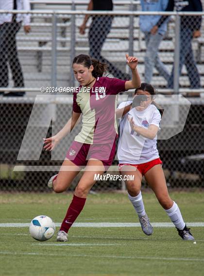 Thumbnail 2 in Rouse vs. Leander (UIL Soccer 5A Region IV Regional Final) photogallery.