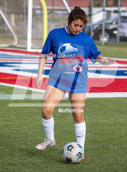 Thumbnail 3 in Rouse vs. Leander (UIL Soccer 5A Region IV Regional Final) photogallery.