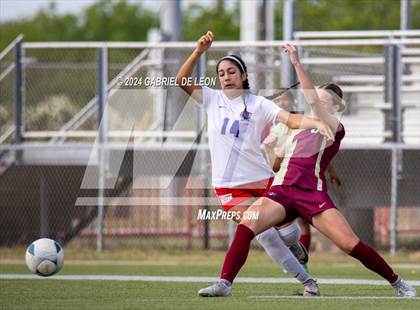 Thumbnail 2 in Rouse vs. Leander (UIL Soccer 5A Region IV Regional Final) photogallery.