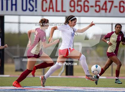 Thumbnail 1 in Rouse vs. Leander (UIL Soccer 5A Region IV Regional Final) photogallery.