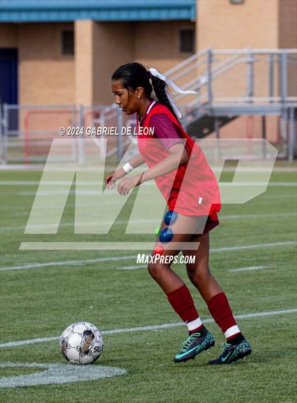 Thumbnail 1 in Rouse vs. Leander (UIL Soccer 5A Region IV Regional Final) photogallery.