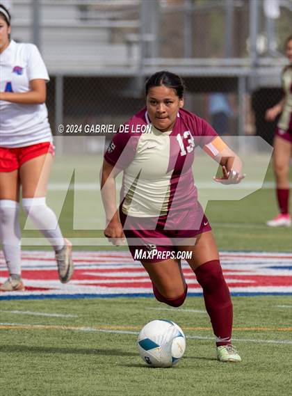 Thumbnail 3 in Rouse vs. Leander (UIL Soccer 5A Region IV Regional Final) photogallery.