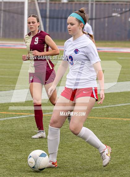 Thumbnail 2 in Rouse vs. Leander (UIL Soccer 5A Region IV Regional Final) photogallery.