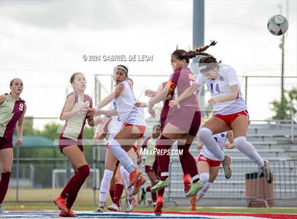 Thumbnail 1 in Rouse vs. Leander (UIL Soccer 5A Region IV Regional Final) photogallery.