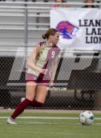 Thumbnail 1 in Rouse vs. Leander (UIL Soccer 5A Region IV Regional Final) photogallery.