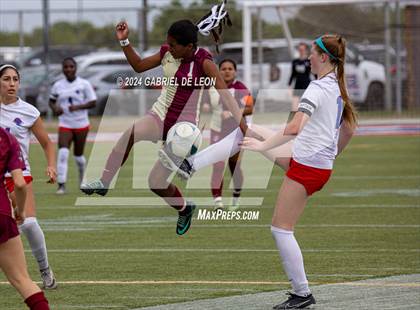 Thumbnail 3 in Rouse vs. Leander (UIL Soccer 5A Region IV Regional Final) photogallery.