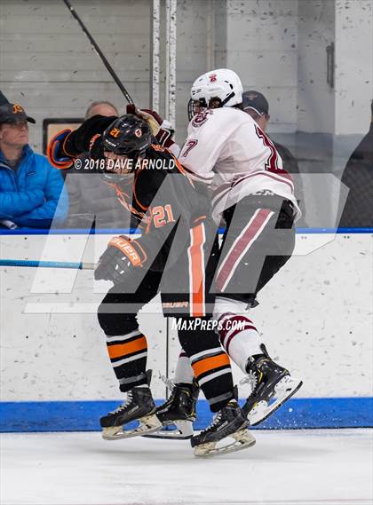 Thumbnail 2 in Kimball Union Academy vs Salisbury School (Flood-Marr) photogallery.