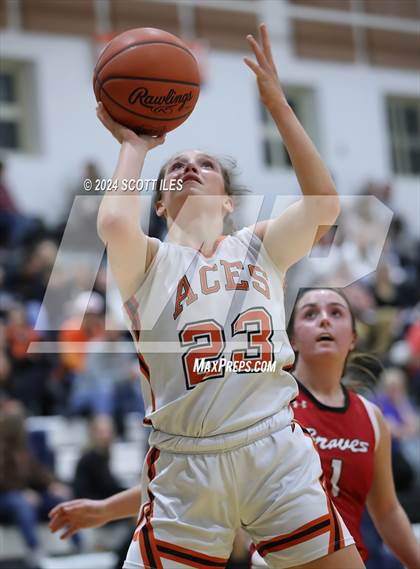 Thumbnail 3 in Logan Elm @ Amanda-Clearcreek photogallery.